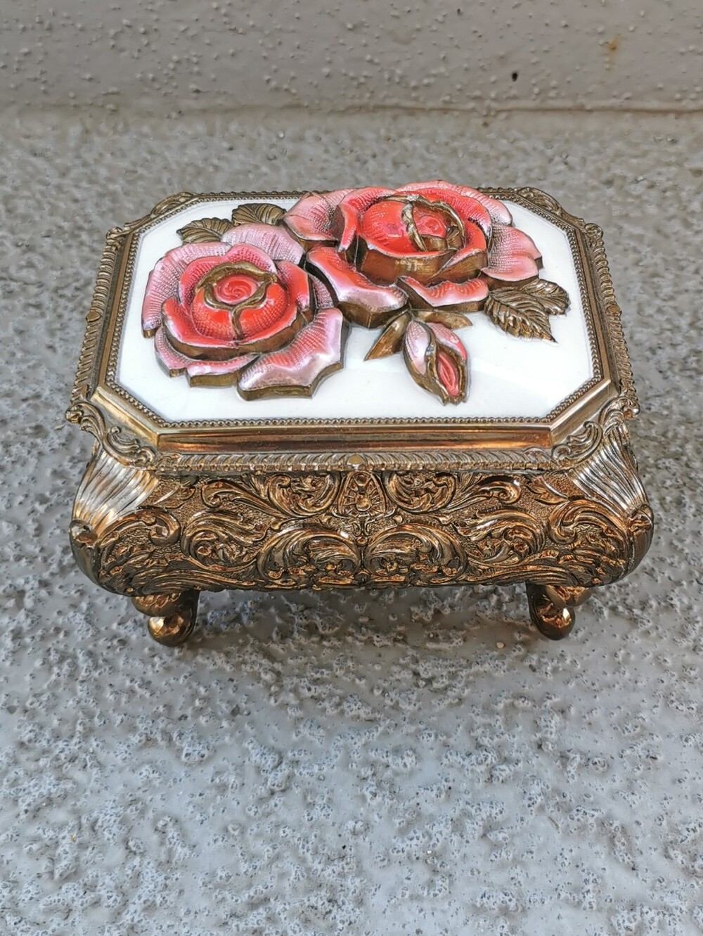Vintage Hollywood Regency Gilt Footed Jewelry Casket Trinket Box